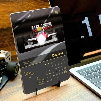2PCS 2024 Formula Race Car Calendar Украшение для декора автолюбителя с настольным календарем изображений гоночных автомобилей
