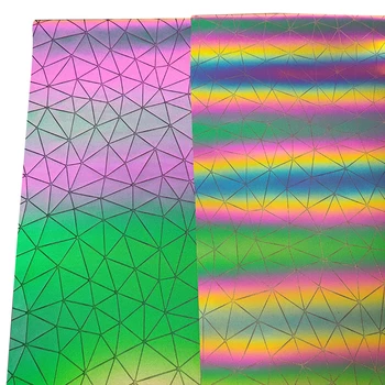  Яркий светлый цвет Радужный геометрический тисненый яркий светоотражающий рулон ткани из искусственной кожи для изготовления косметического пакета сумки